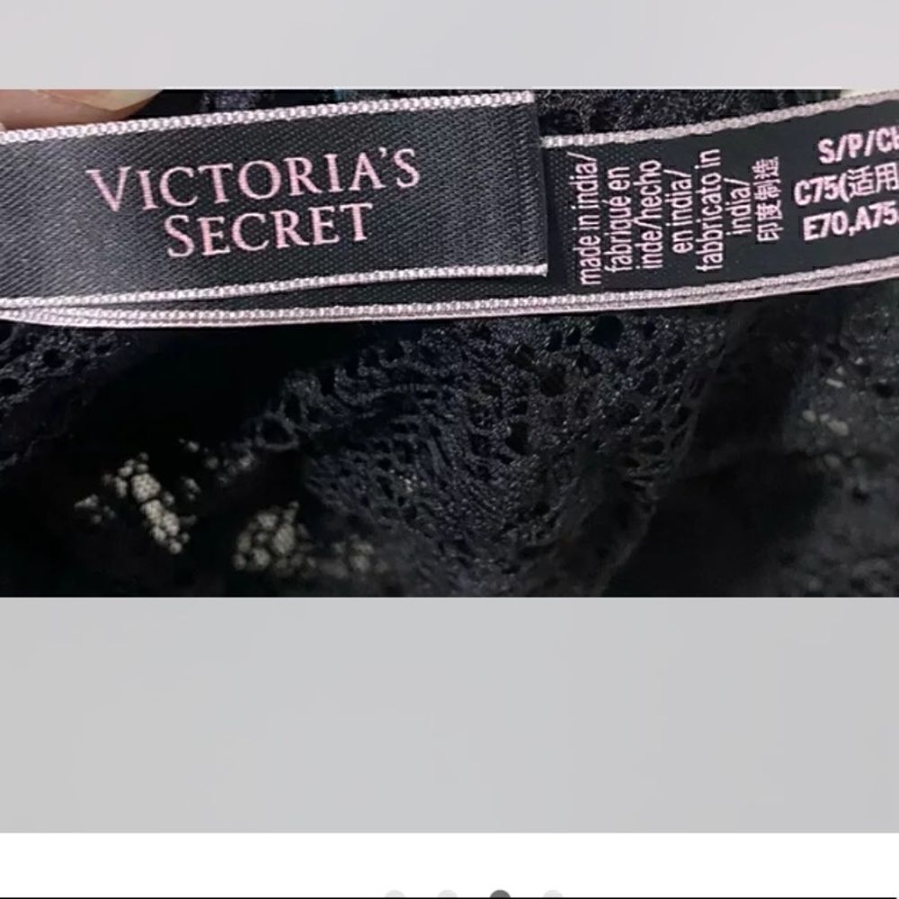 VICTORIA'S SECRET Black High Neck Lacey Bralette Bra Size S - Picture 3 of 4